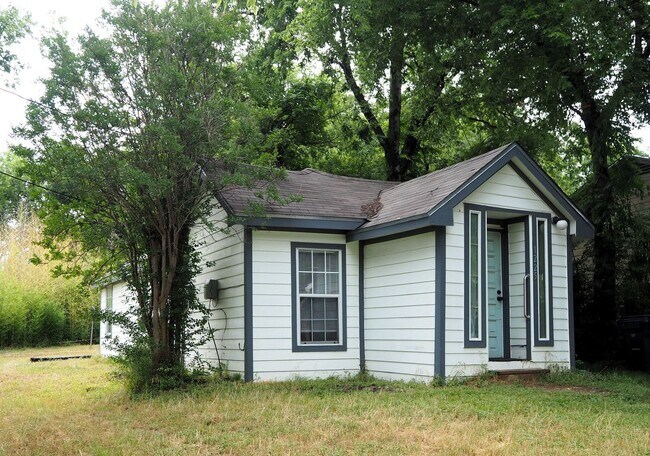 Building Photo - 1 Bed - 1 Bath House near UNT