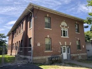 Building Photo - 116 Fort Pleasant Ave