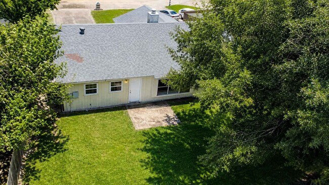 Foto del edificio - 8607 Sherrywood Dr