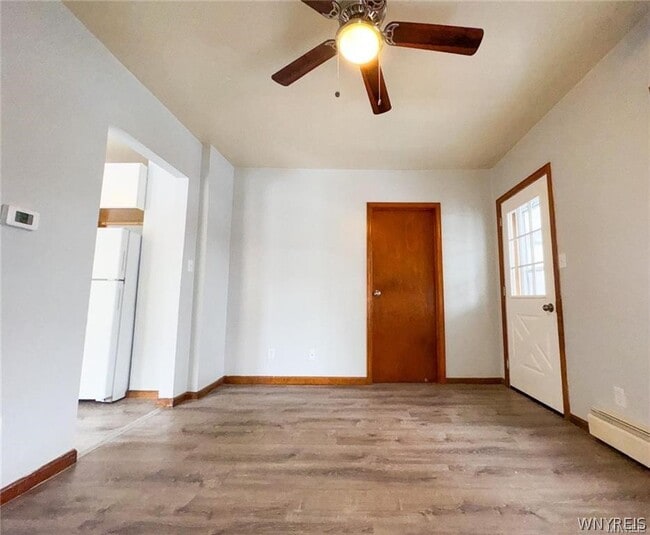 Foto del edificio - 1953 Falls St