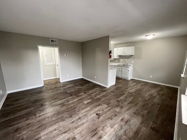 Foto del edificio - Rand Stockton Apartment Homes