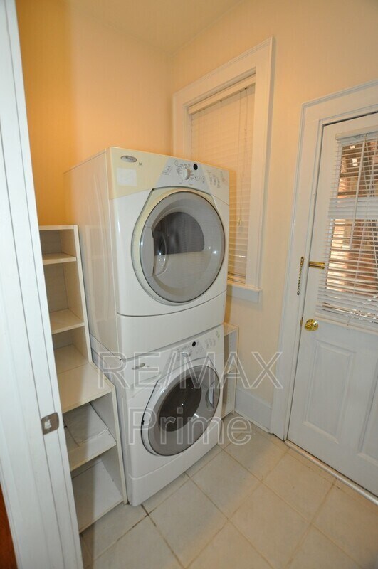 Foto del edificio - 429 W York St