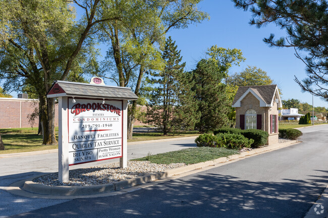 Building Photo - Brookstone Condominiums