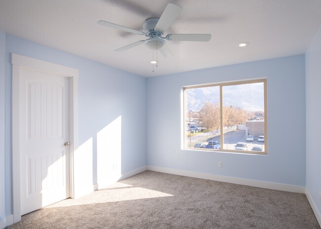 Foto del edificio - 295 N 200 W