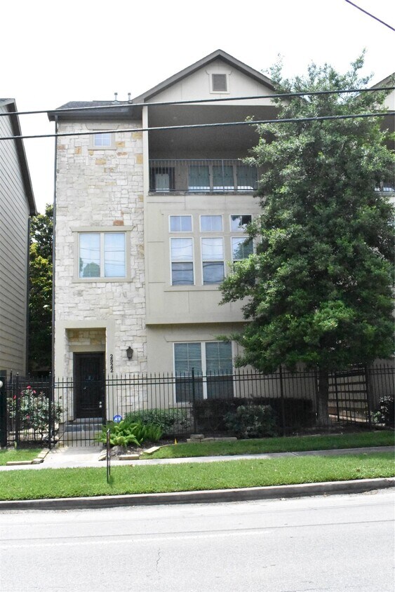 Building Photo - 2922 Leeland St