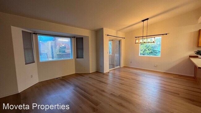 Foto del edificio - 3 br, 2 bath House - 9050 Dewberry Street #15