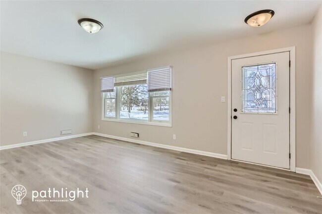 Foto del edificio - 7755 Eastwood Road