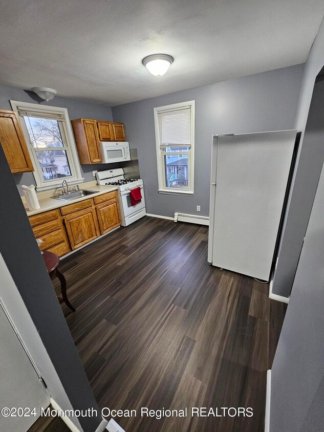 2116 43rd St, Pennsauken Township, NJ 08110 Room for Rent in