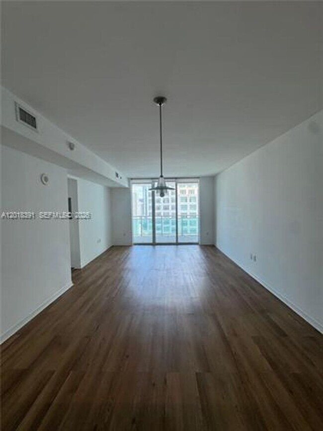 Photo - 951 Brickell Ave Apartment