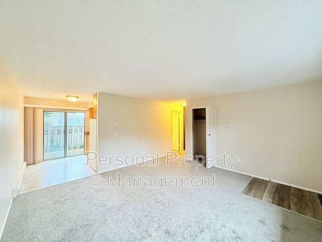 Building Photo - 1335 Z St