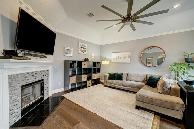 Foto del edificio - 239 Cody St