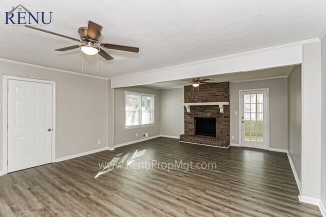 Foto del edificio - Available Now! 3 bed 2 bath!