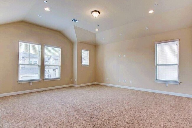Foto del edificio - 3240 E Whitestone Blvd