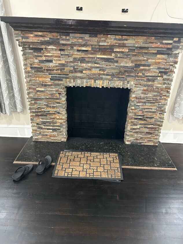 Chimenea - 5500 New Hampshire Ave NW
