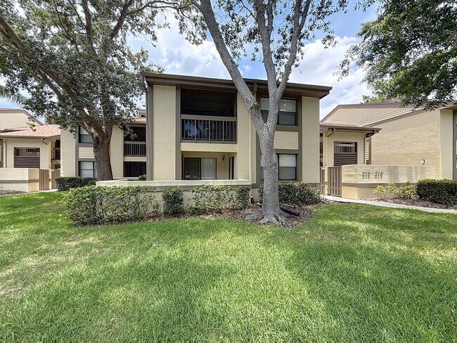 Foto del edificio - 217 Woodlake Wynde