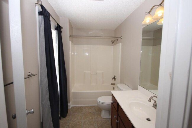 Building Photo - 4215 E Dudleys Grant Dr.