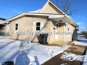 Building Photo - 1416 Halford St