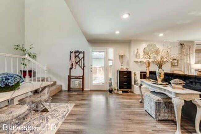 Foto del edificio - 1 br, 2 bath House - 5702 Pershing Ave