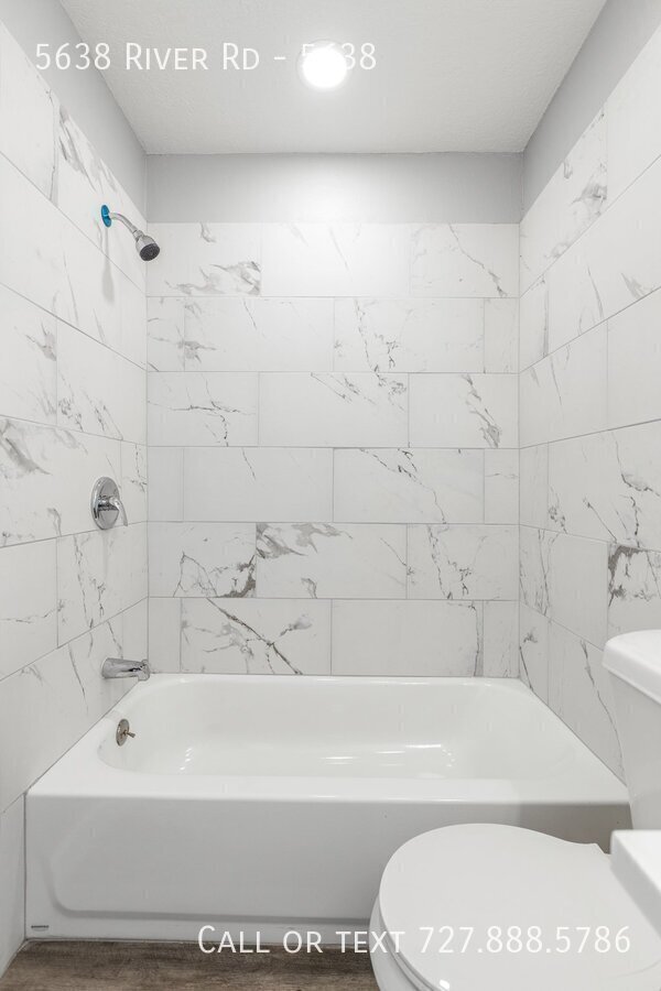 Foto del edificio - 5638 River Rd