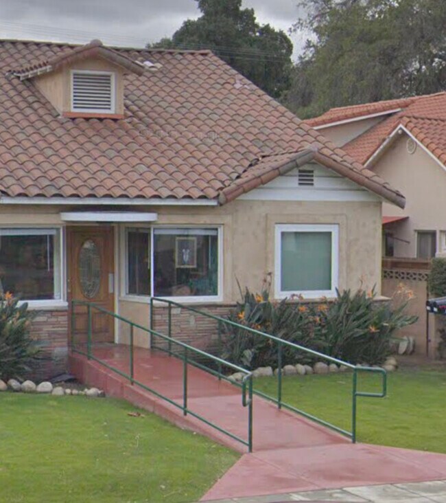 Foto del edificio - 419 Brookside Ave