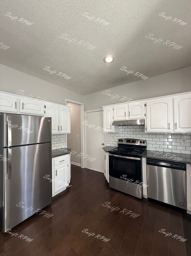 Foto del edificio - 15602 Maple St