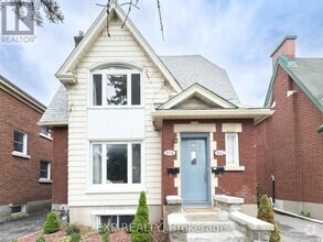Building Photo - 464-464 Holland Ave