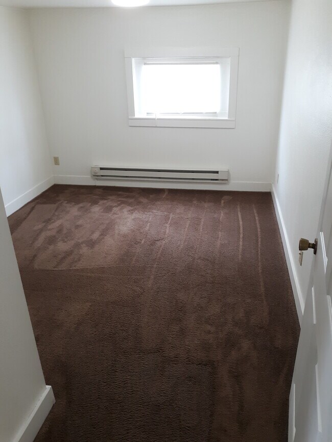 Second Bedroom - 1403 E Harney St