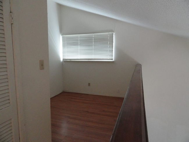 Foto del edificio - 9523 Pagewood Ln