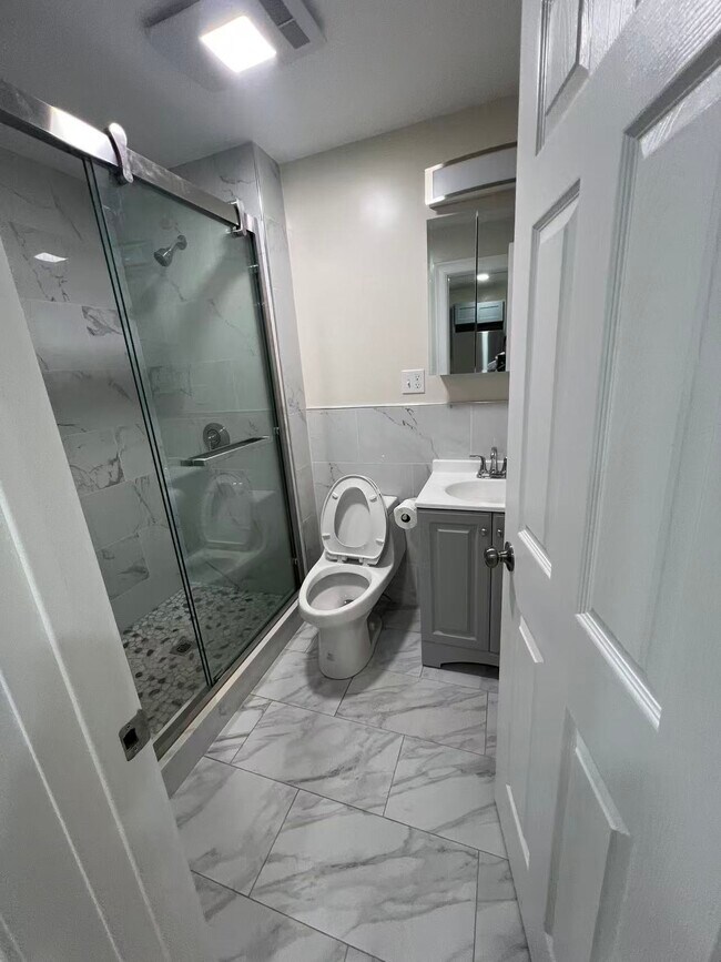 Baño - 17 Hudson St