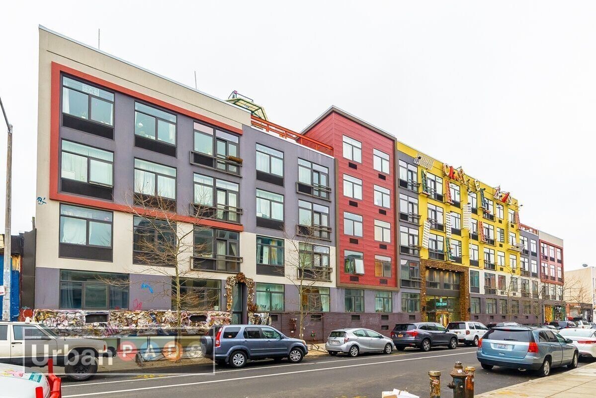 Foto principal - 114 Troutman St
