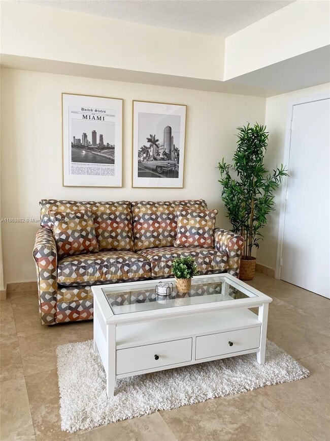 Foto del edificio - 1750 N Bayshore Dr