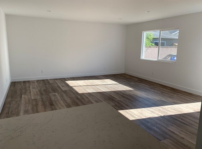 Sala de estar - 1222 Felbar Ave