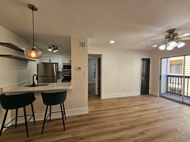 Building Photo - 4833 Zenith St