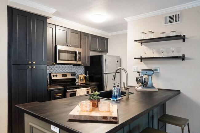 Foto del edificio - 5306 Santa Rosa Ct