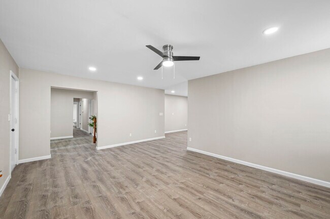 Foto del edificio - 3620 Cinnamon Tree Ln
