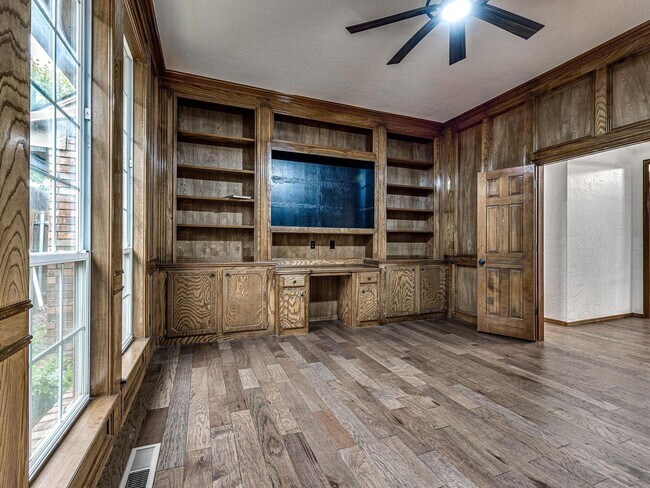 Foto del edificio - 4 Bedrooms - 3 Bathrooms - 3 Car Garage - ...