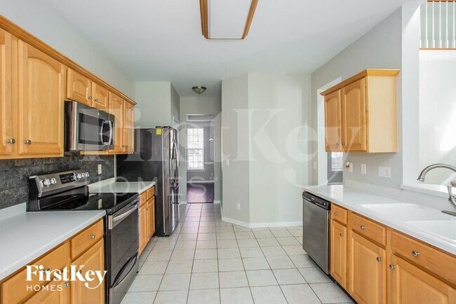 Foto del edificio - 1352 Lloyd Pl NW