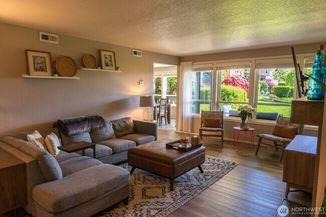 Foto del edificio - 2Bd/1.75Ba Kirkland Condo