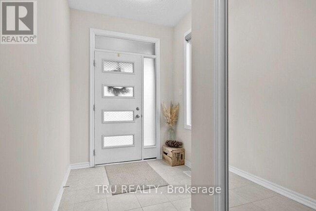 Building Photo - 731 Brittanic Rd