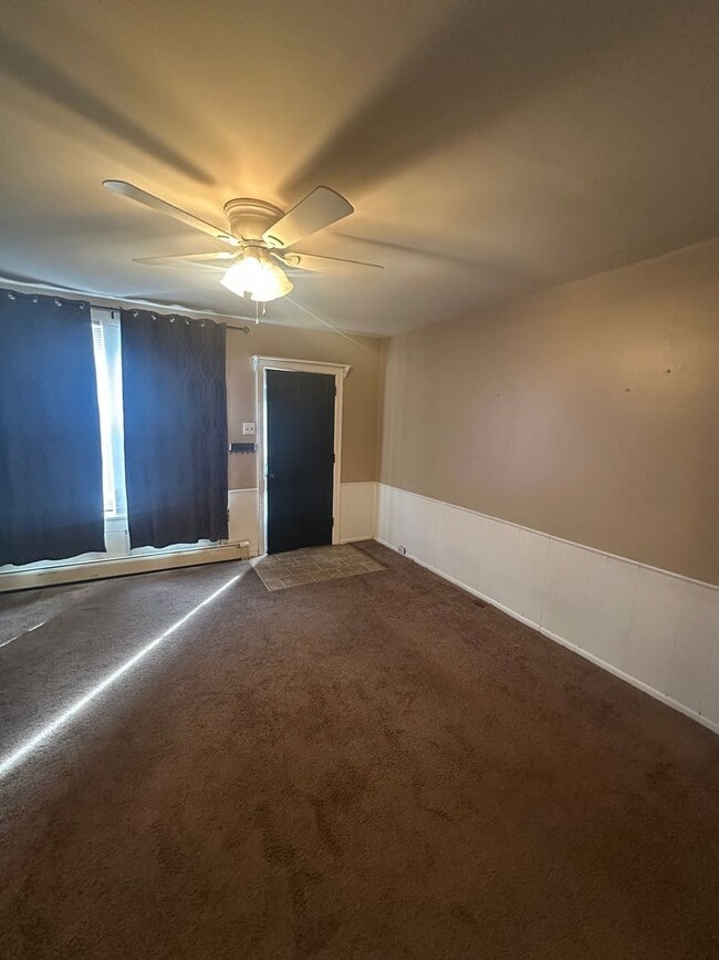 Building Photo - 451 Cherry St