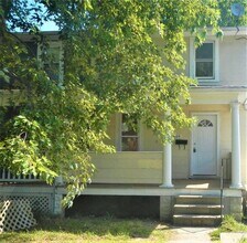Building Photo - 4104 Parkwood Ave