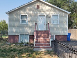 Building Photo - 685 Randolph Ave