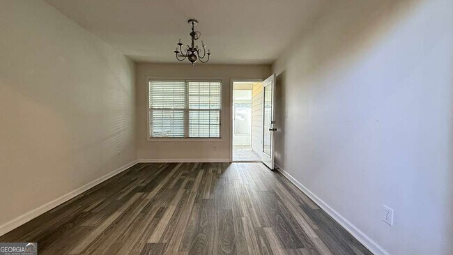 Foto del edificio - 6423 Grand Hickory Dr