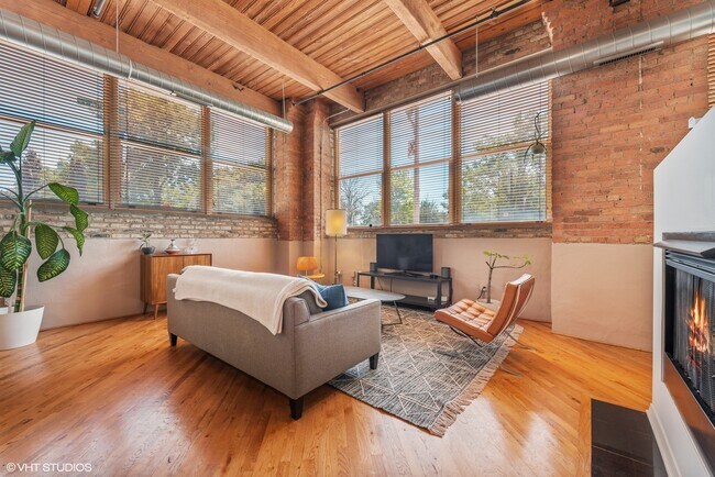 Foto del edificio - 1500 W Monroe St