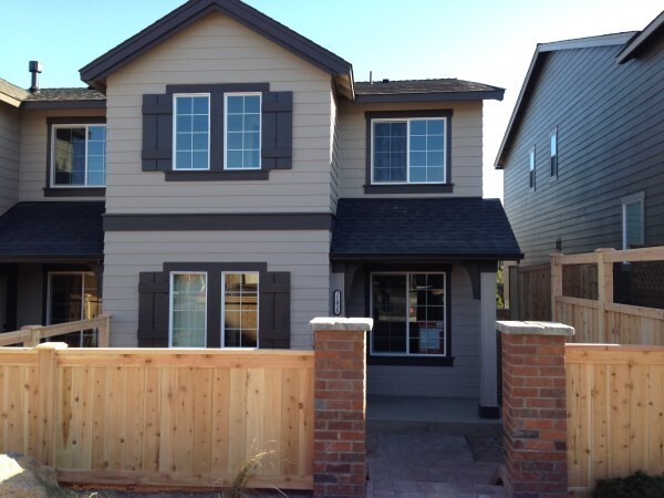 Foto principal - 3 Bedroom Town Home in Bend's McCall Landing