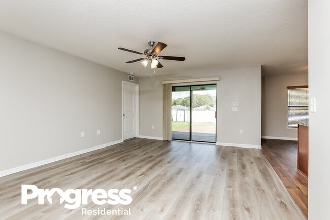 Building Photo - 2302 Bexley Dr