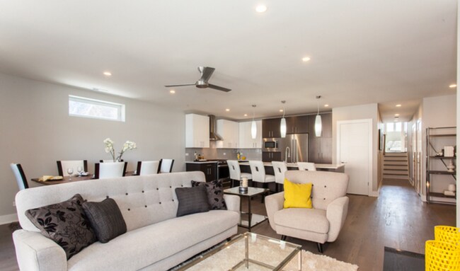 Foto del edificio - 2703 W Belmont Ave
