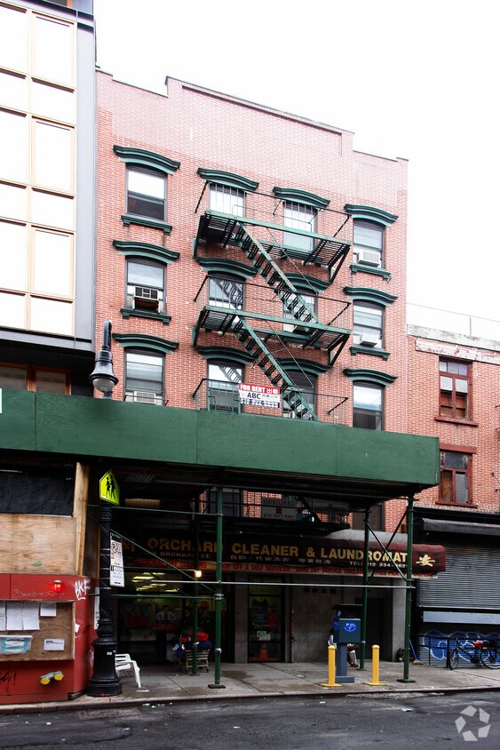 Building Photo - 28 Orchard St