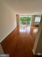 Building Photo - 2059 Huntington Ave
