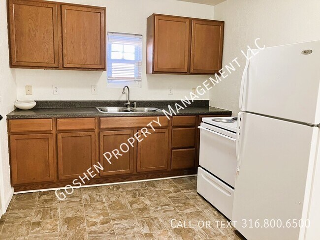 Foto del edificio - 3 bedroom Remodeled Home with Adorable Fro...